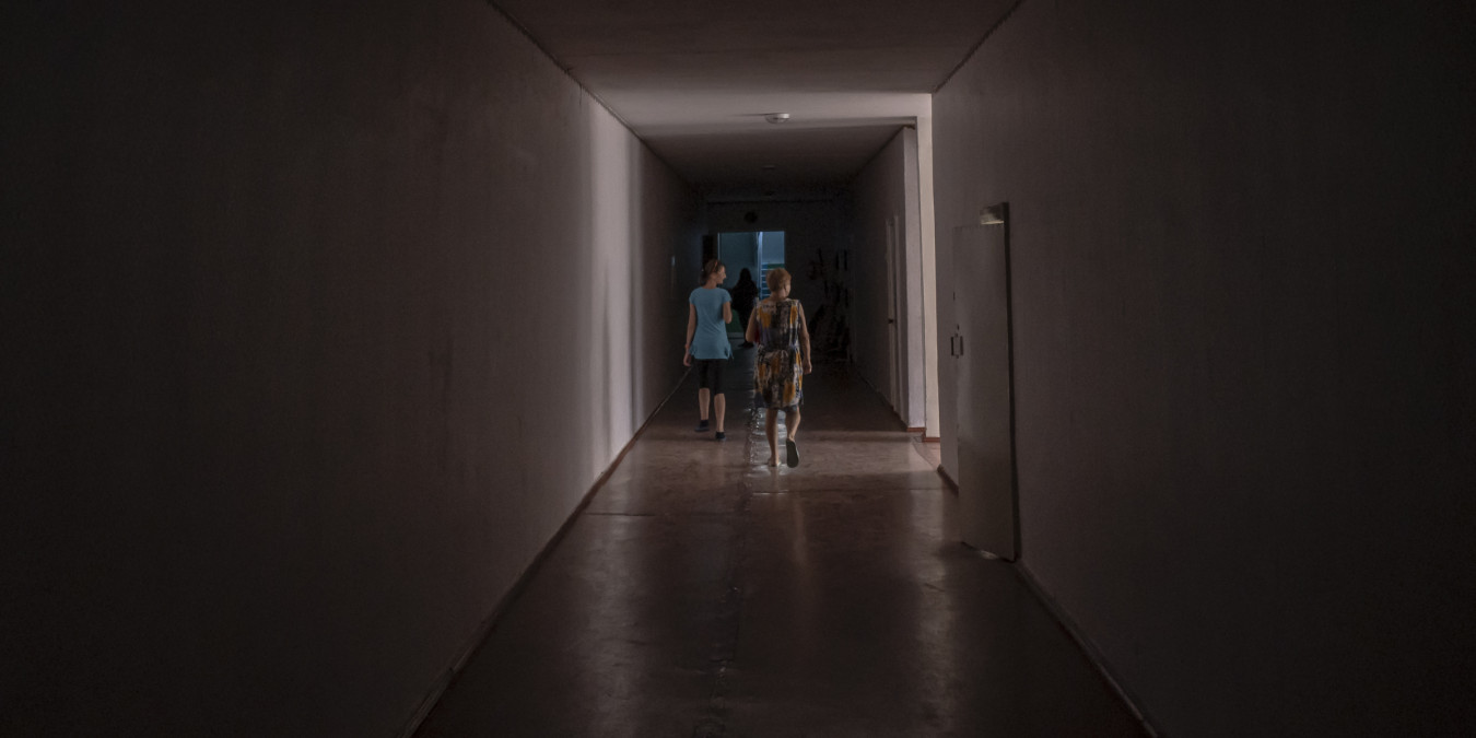 Дорога у невідомість. Фоторепортаж із пункту тимчасового перебування для евакуйованих мешканців Донеччини