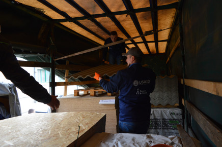 Distribution of construction materials to support those affected during the attack in Dnipro