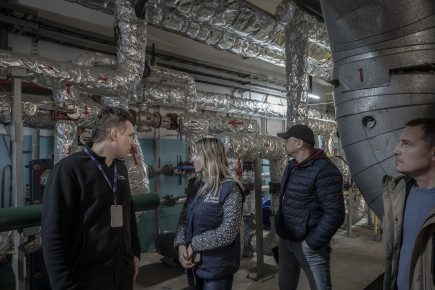 Допомагаємо громадам вистояти взимку