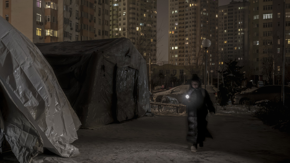 We are scaling up our efforts to help people survive Ukraine’s energy crisis