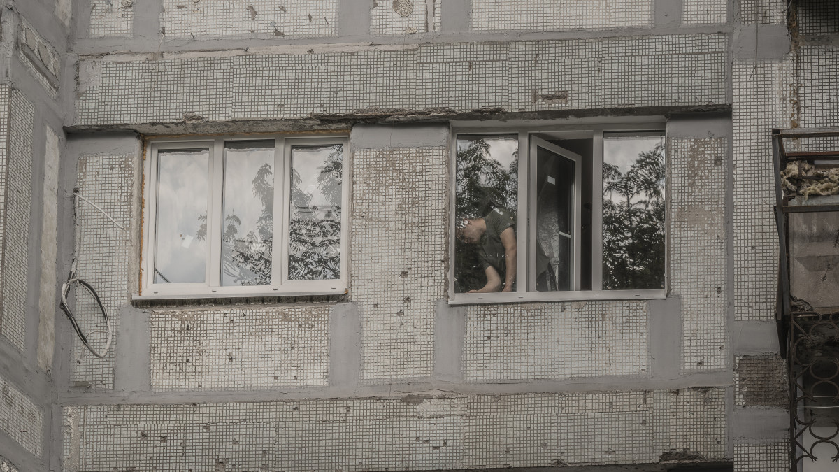 Історії із прифронтових міст, де ми щодня відновлюємо житло людей