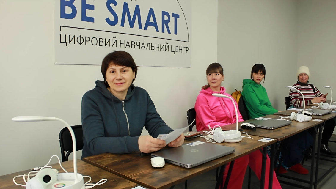 Мешканці Путивля знайомляться з освітніми можливостями цифрового навчального центра Be Smart 