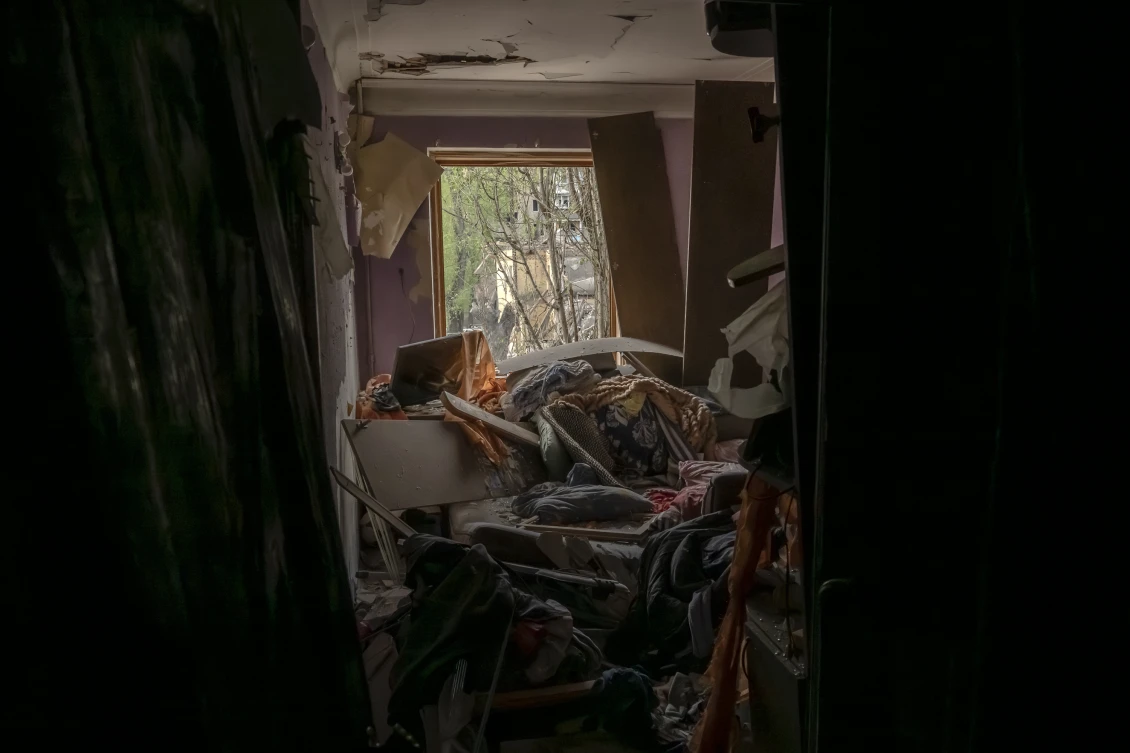 This is Oleksander’s flat. During the air alarm, he sheltered with his wife, two children, and their dogs in the corridor. Three rockets struck the neighbourhood, damaging their building, but the entire family survived. 