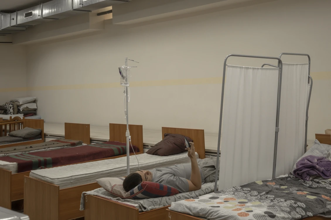 Procedures in the hospital shelter 