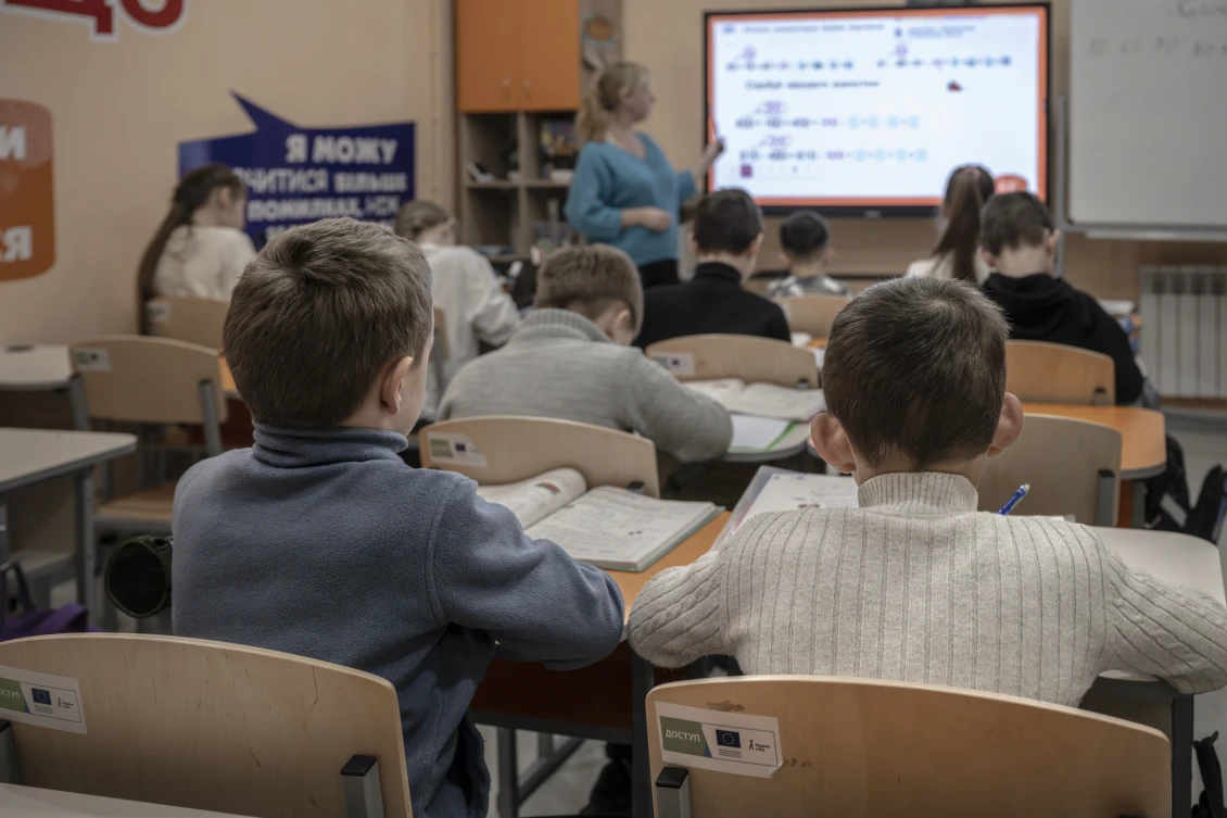 Урок у підземній школі